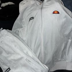 Men’s Ellesse Valor Sweatsuit Size Large