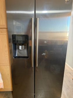 Samsung Side-by-Side Stainless Steel Refrigerator