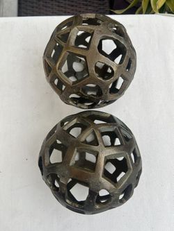 2 Metal Decorative Balls 