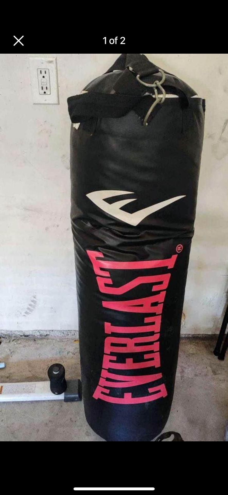 Everlast Weighted Stand With Punching Bag 100 Pounds And Speed Bag