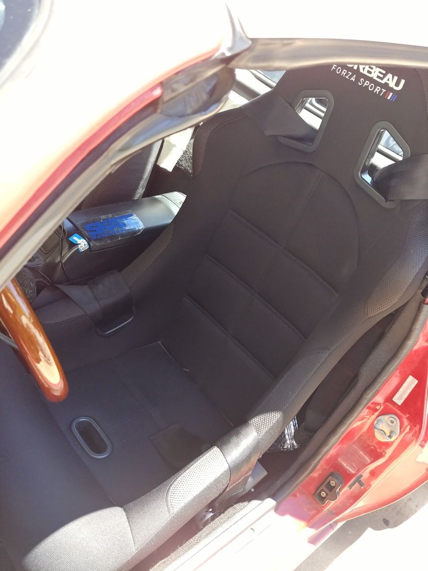 Corbeau forza sport bucket seat with Corbeau seat bracket for miata