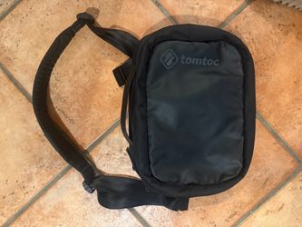 Tomtoc Sling