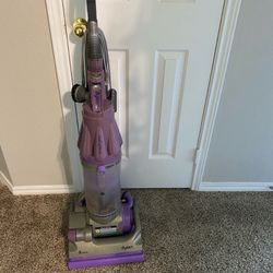 Working Tyson Vaccum cleaner