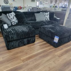 Brand New 2pc Sectional In Black, Ottoman Sold Separately 