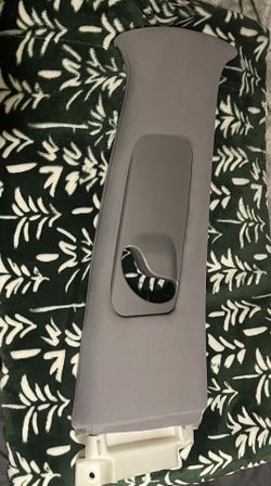 Lexus LS430 B pillar passenger side