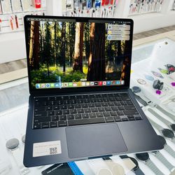 MacBook Air M3 13-inch 24Ram 512GB 