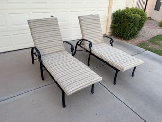 Patio Chaise Lounge Chairs/Pool Loungers