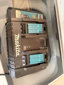 Makita DC18RD 18V Lithium-Ion Dual Port Rapid Optimum Charger