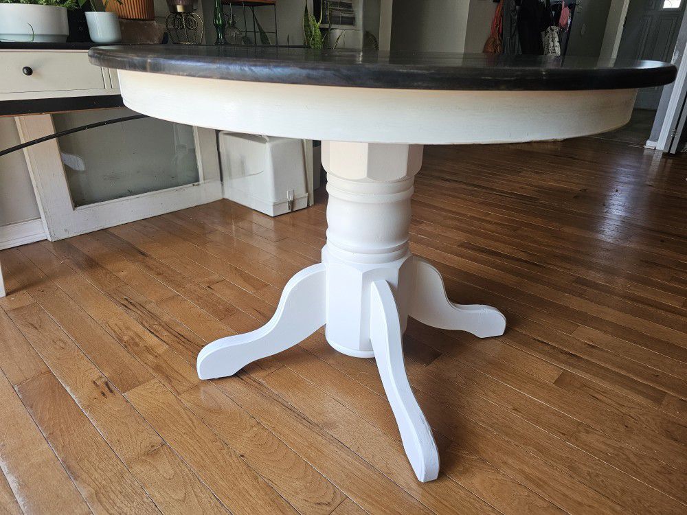 Round Pedestal Kitchen Dining Table