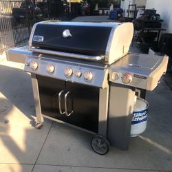 Weber Genesis Grill. Asador Para Usarse Con Gas Propane
