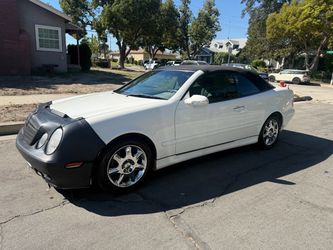 Excellent Condition Mercedes 2002 CLK320 Convertible