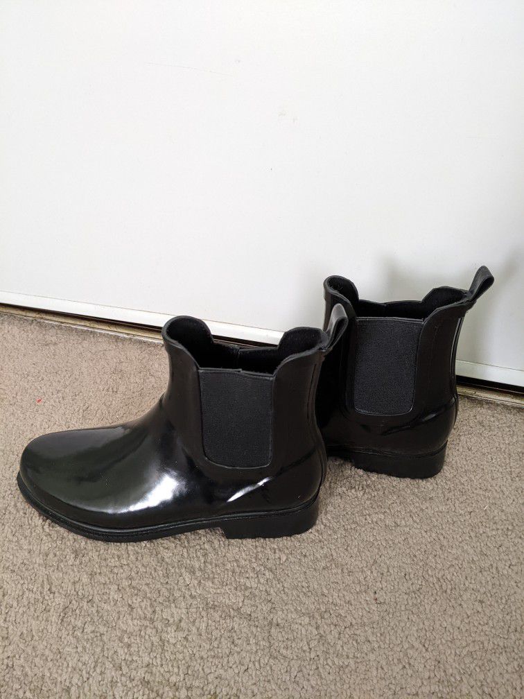 Rain Boots Size 5-6 - New