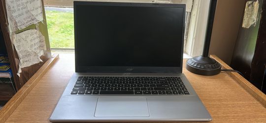 Laptop (Acer) barely used