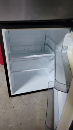 Vissini mini fridge