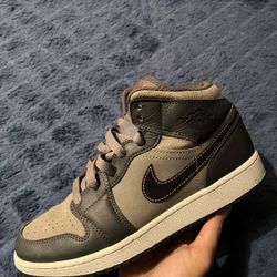 Jordan 1 Stadium Size 6.5y