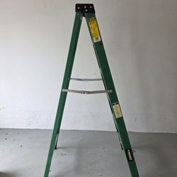 6ft Husky Step Ladder