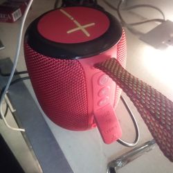 Still in good condition brand new Bluetooth speaker