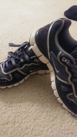 NIKE FREE SIZE 7