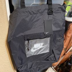 nike tote
