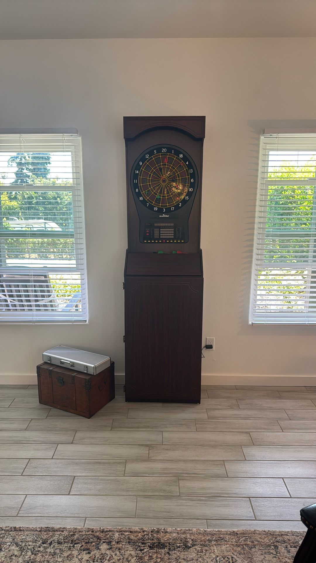 Electronic Dart Board w/Cabinet