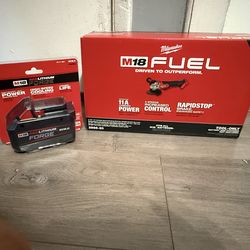 Milwaukee Grinder With 8.0 Ah Forge Battery