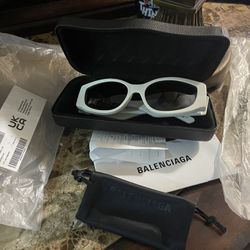New Authentic BALENCIAGA Woman Sunglasses Valued At $500