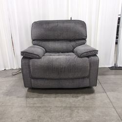 Man Wah Furniture Gray Fabric Power Recliner