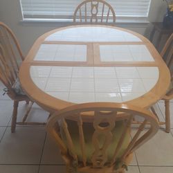 Kitchen Table And 4 Chairs' Solid Wood
