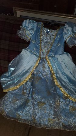 Disney Cinderella dress. 5-6 size.