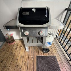 Price REDUCED -Weber Grill Spirit II 2 Burner With Cover & Propane Tank