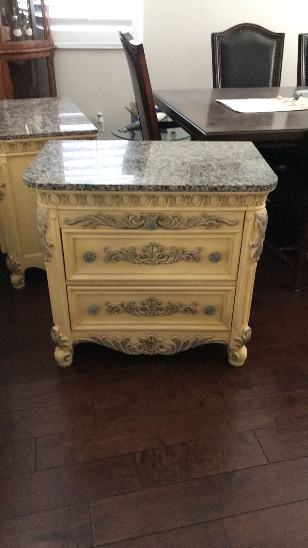 2 Night Stands & Coffee Table