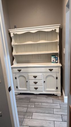 Hutch - farmhouse