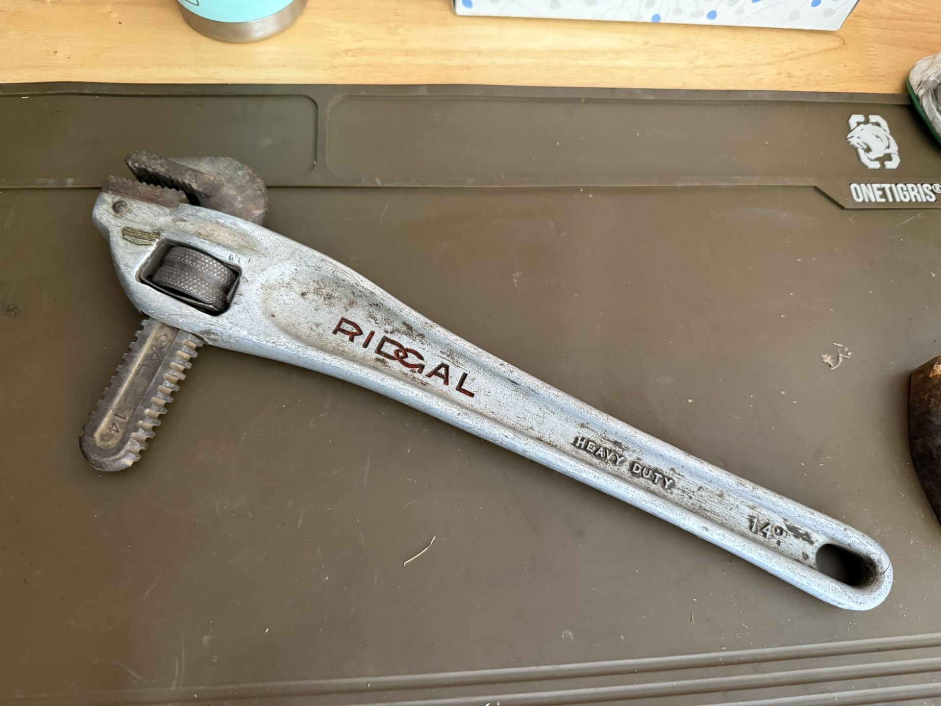 RIDGID 14-inch aluminum offset pipe wrench.