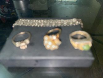 Right Ring 18k W/ Emerald