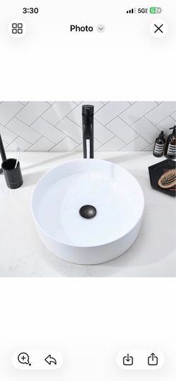 16" x 16" Round Bathroom Ceramic vessel Sink $40  174A