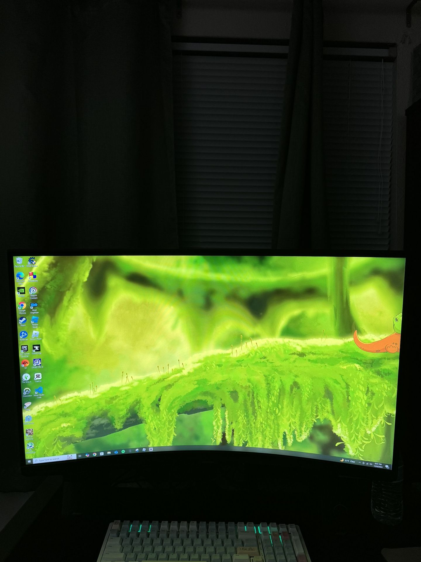 Samsung Odyssey Neo G7 4k UHD 165hz 32” curved Free-sync and G-sync Monitor