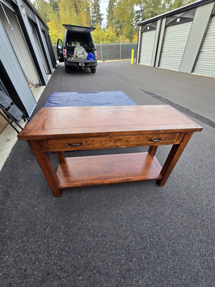 Accent/Console Table, Like New Condition, Solid Wood