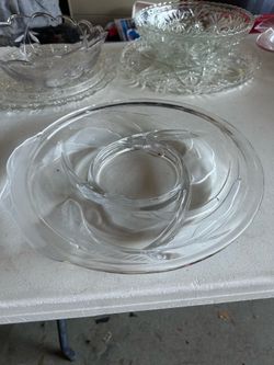 Glass serving dish