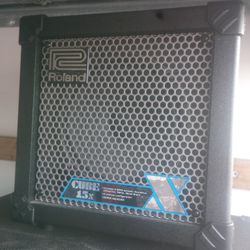 Roland Cube 15 Guitar Amp