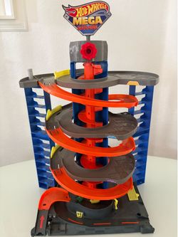 Hot Wheels Mega Garage Playset
