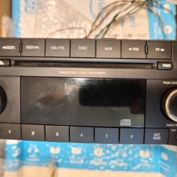 Jeep Patriot OEM radio
