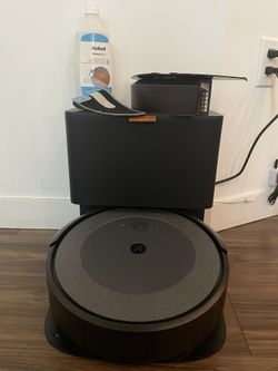 Roomba Combo J5 + Self-emptying Robot Vacuum And Mop