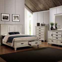 4 PIECE ANTIQUE WHITE FINISH-STORAGE SET-CAMA
