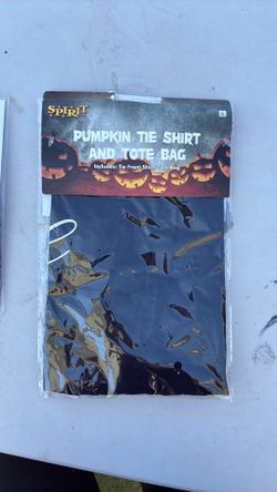 Halloween tote bag with shirt