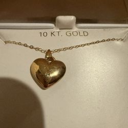 10k Heart Necklace 