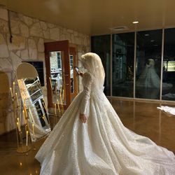 Princess-Style Wedding Dress for Sale – Sparkling, Elegant