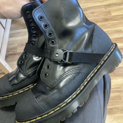 Doc Martens Size 8 (US) Tech wear