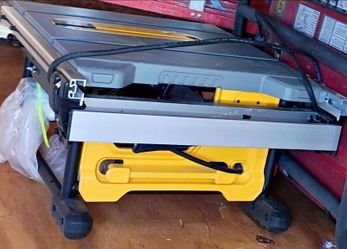 DeWalt Portable Table Saw