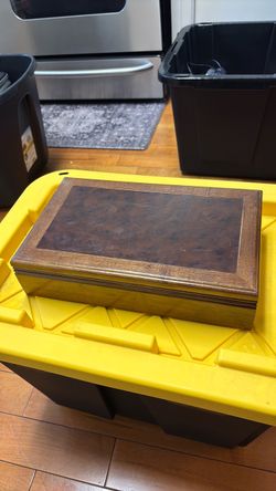 Vintage-Style Wooden Jewelry Box with Mirror & Green Felt