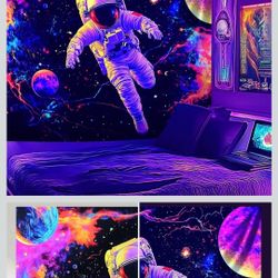 Astronaut Space Tapestry for Bedroom, Glow in the Dark Room Decor Wall Tapestries, Cool Galaxy Planet Wall Hanging, Wall Hanging for Men Guys Gamer Ro